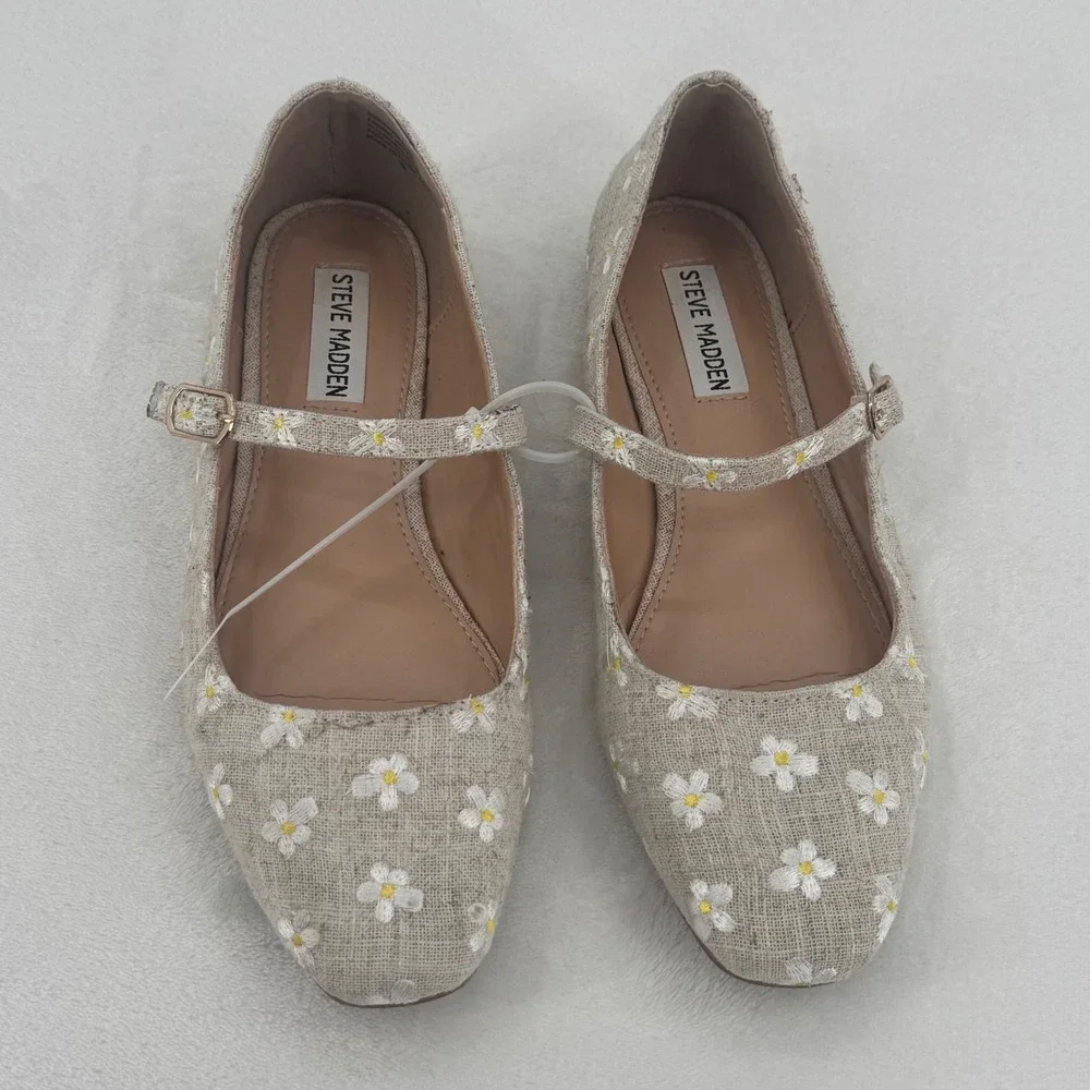 Steve Madden Linen Daisy Embroidered Mary Jane Flats Womens 8.5 Beige Square Toe